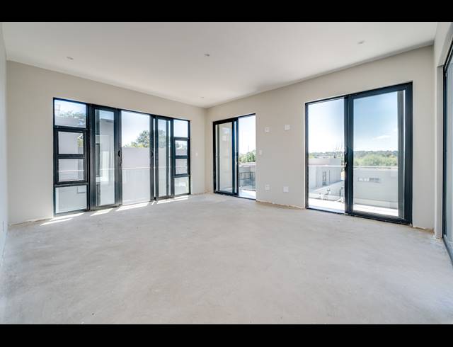 5 BEDROOM HOUSE FOR SALE IN BRYANSTON